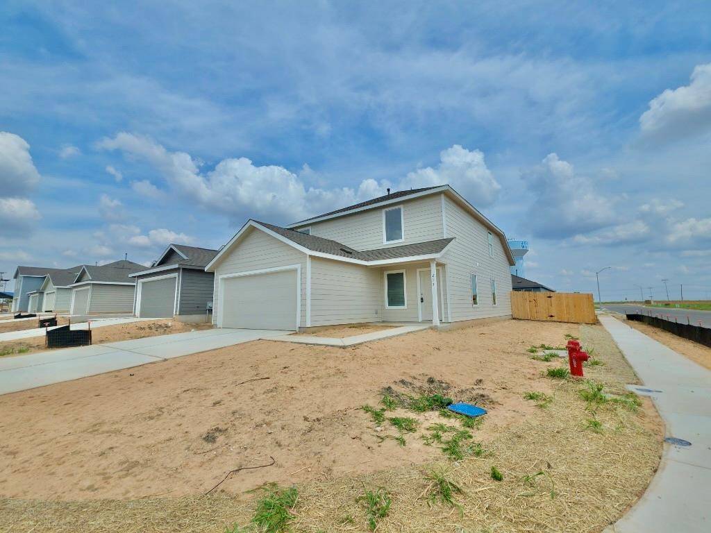 233 Streaking Star DR, Hutto, TX 78634
