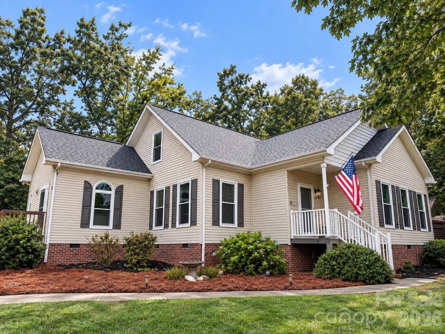 3787 Rolling View LN, Maiden, NC 28650