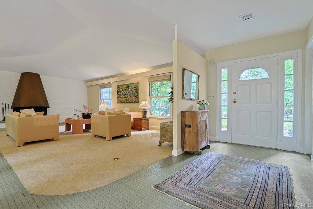 115 Whippoorwill RD, Armonk, NY 10504
