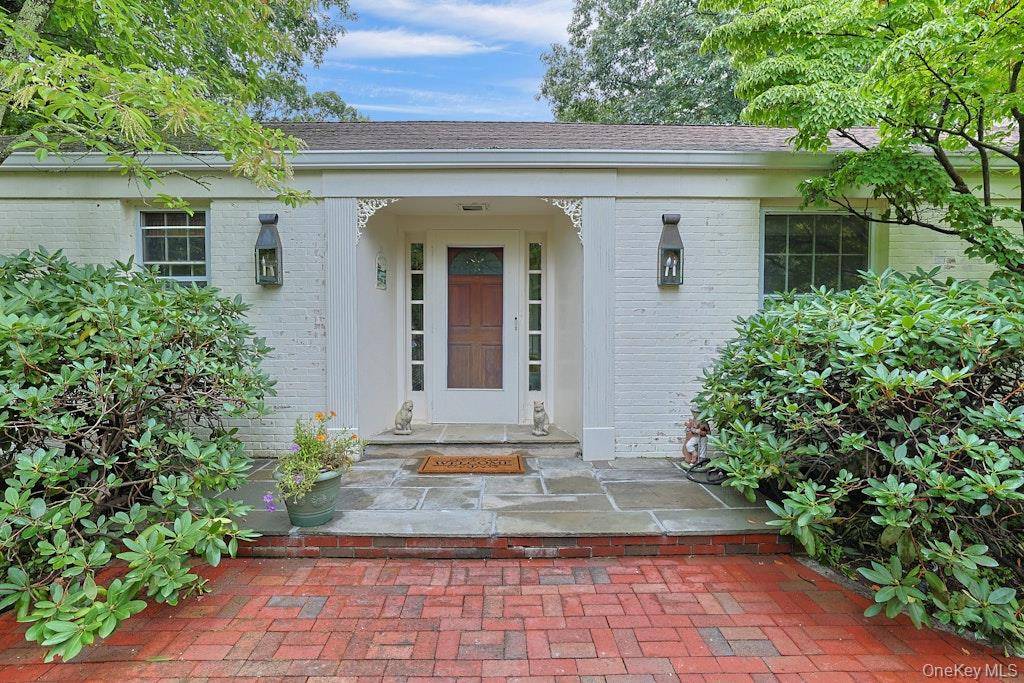 115 Whippoorwill RD, Armonk, NY 10504