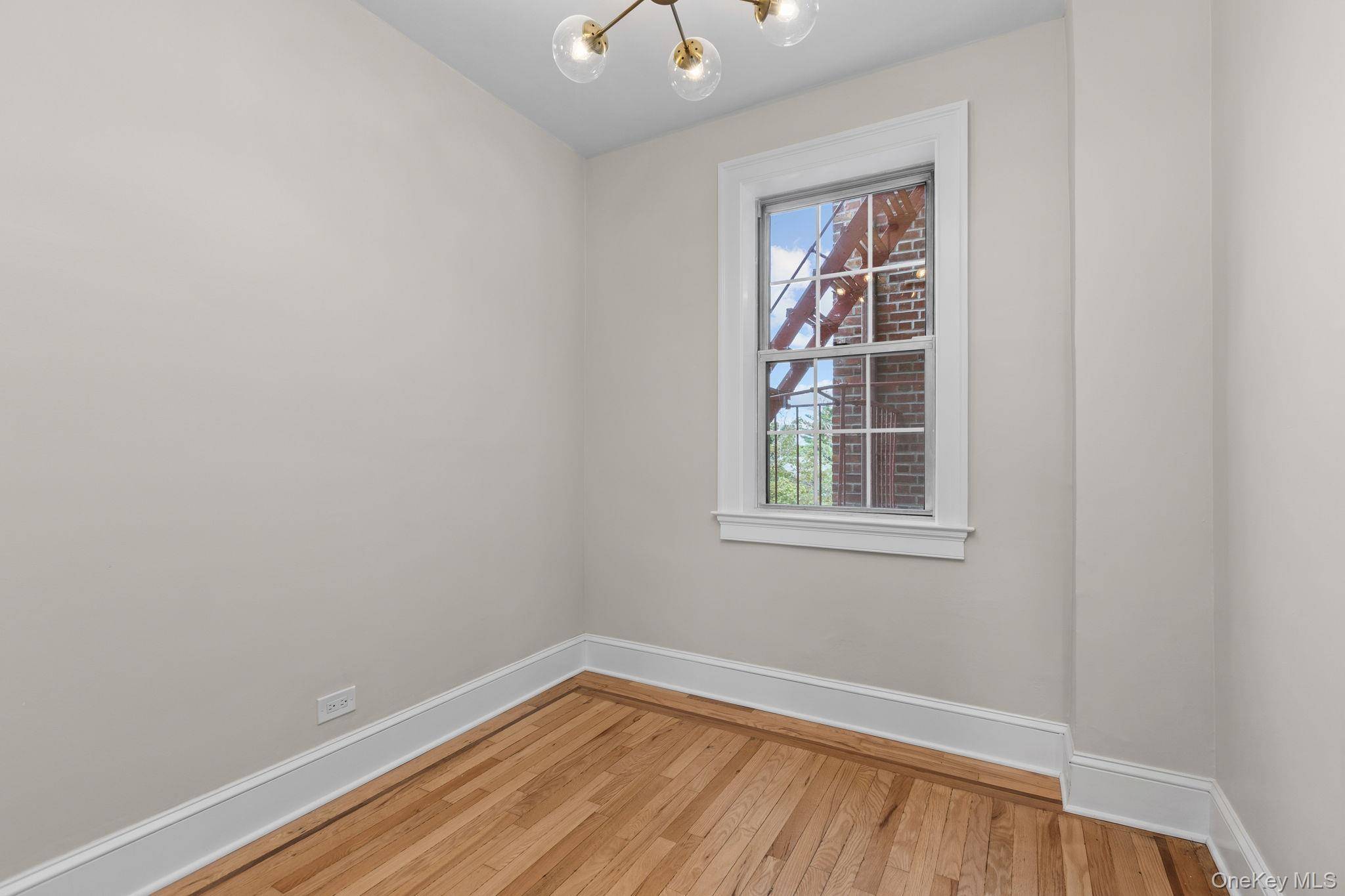 208 Centre Ave #4-B, New Rochelle, NY 10805
