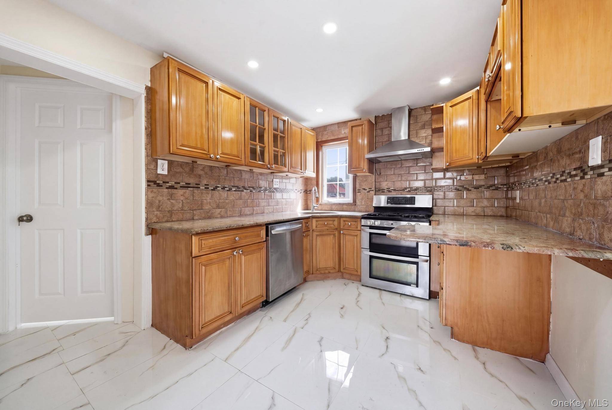 21615 113th AVE, Queens Village, NY 11429