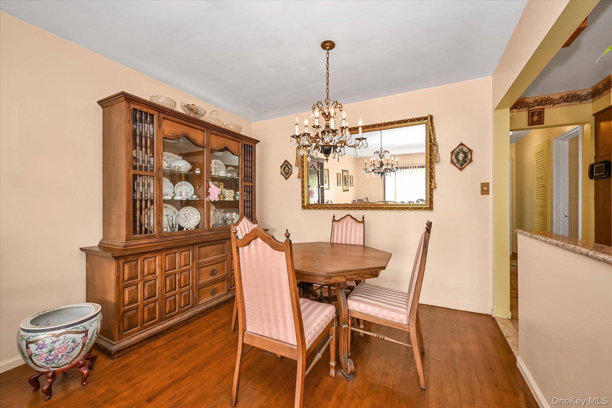 160-29 25th AVE, Whitestone, NY 11357