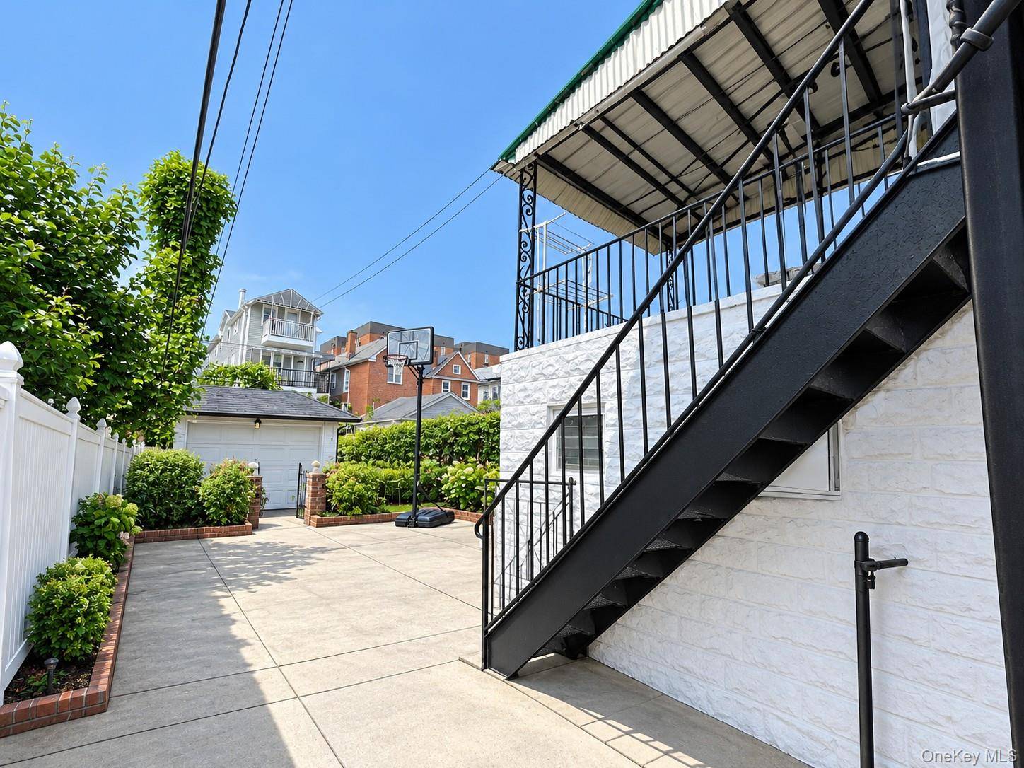 8427 Corona AVE, Elmhurst, NY 11373