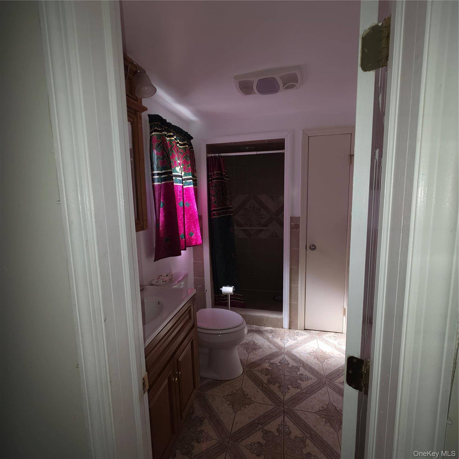 11122 203rd ST, Saint Albans, NY 11412