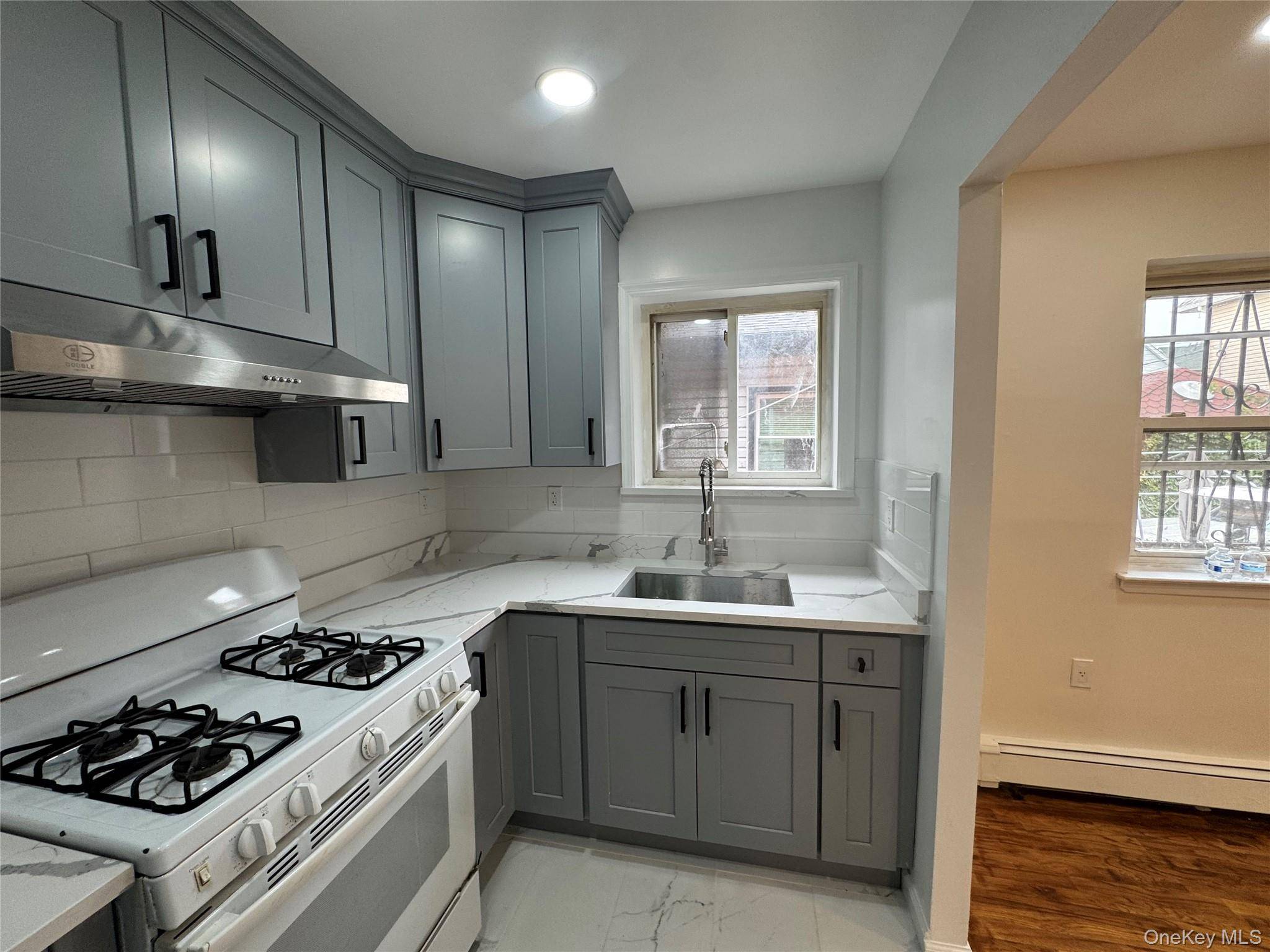 116-09 91st AVE #2nd fl, Richmond Hill, NY 11418