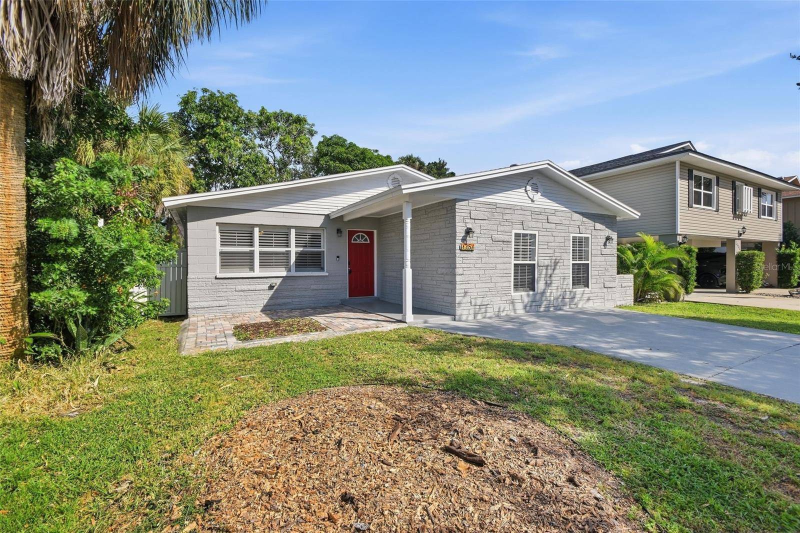 1751 MISSISSIPPI AVE NE, St Petersburg, FL 33703