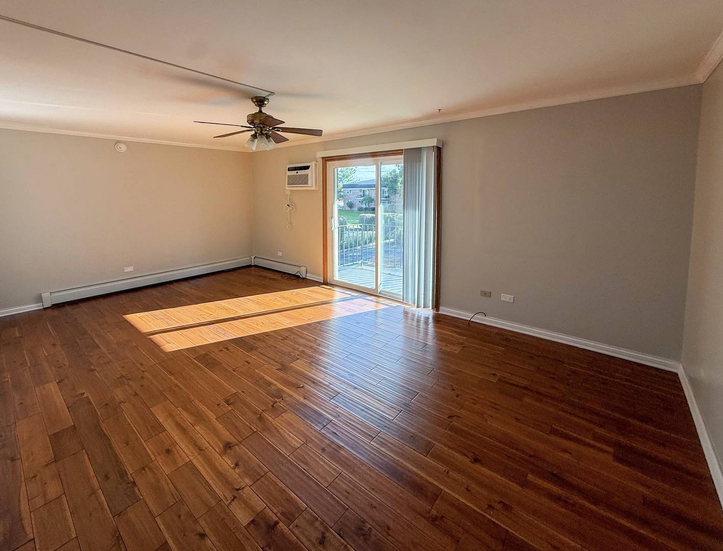 2419 Ogden AVE #8, Downers Grove, IL 60515