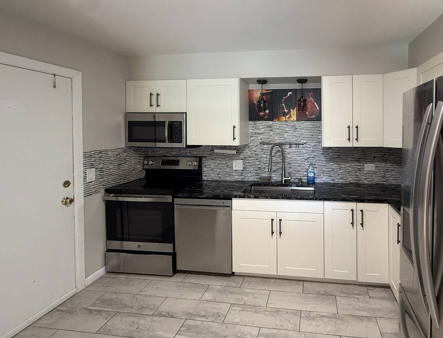 2419 Ogden AVE #8, Downers Grove, IL 60515