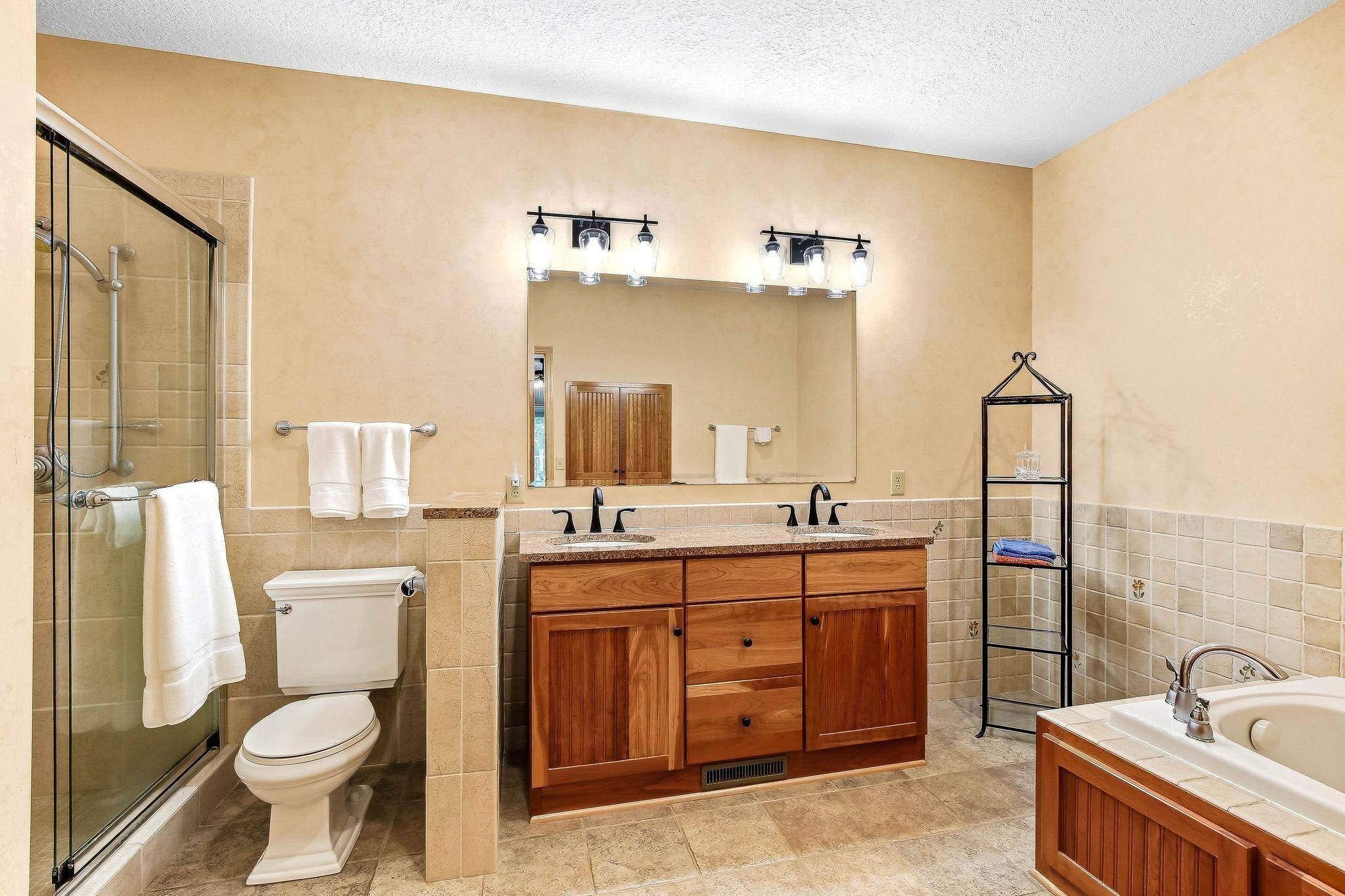 14802 Margaret PL, Minnetonka, MN 55345