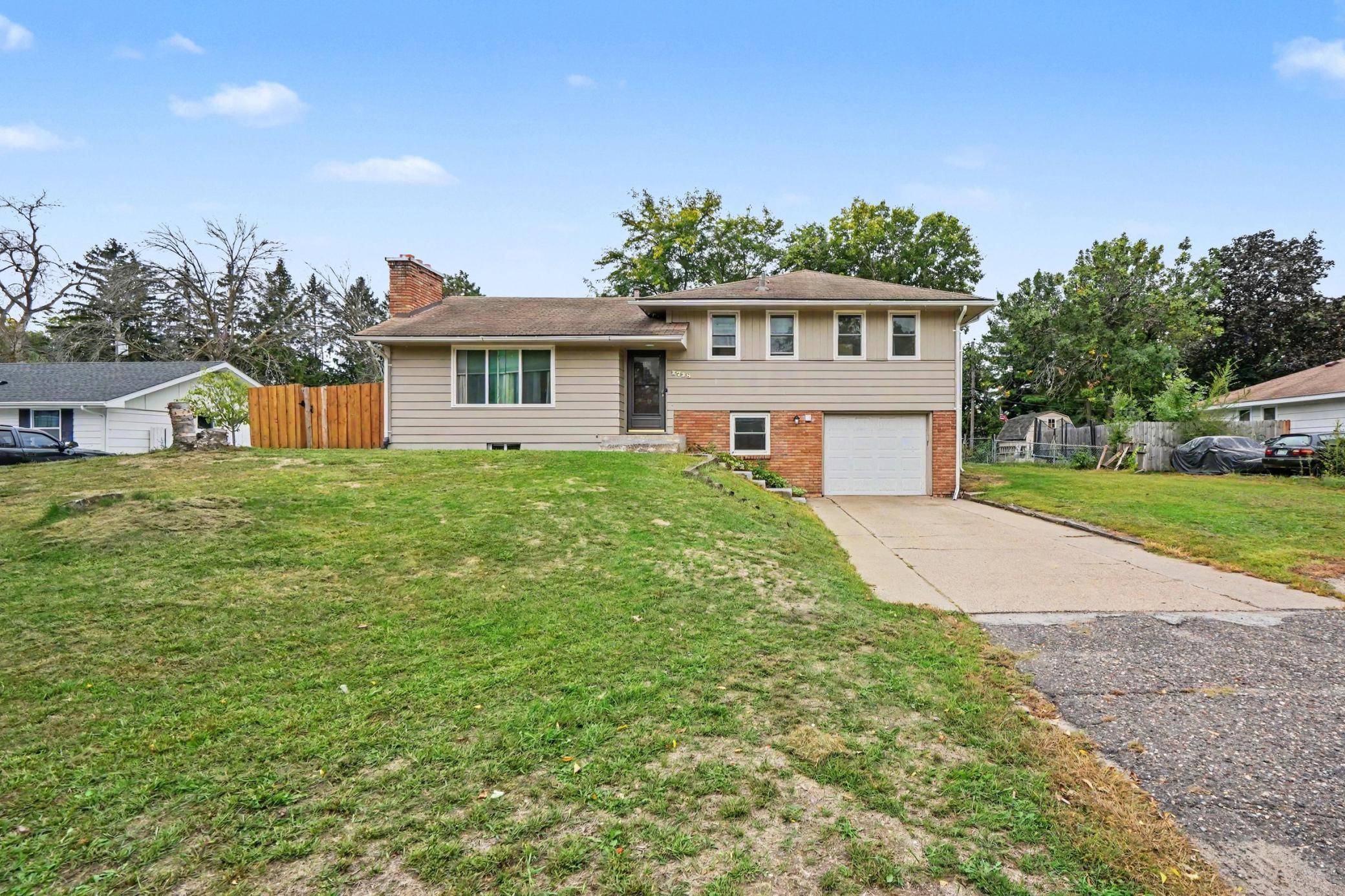 2728 119th AVE NW, Coon Rapids, MN 55433
