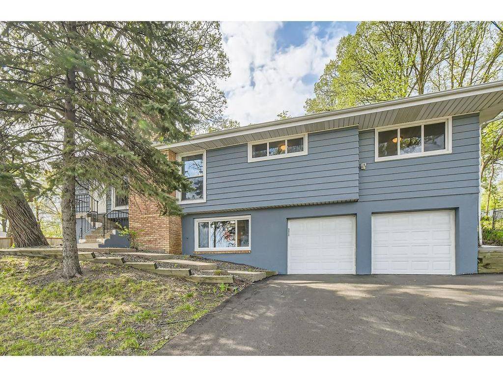 1316 Holdridge TER, Wayzata, MN 55391