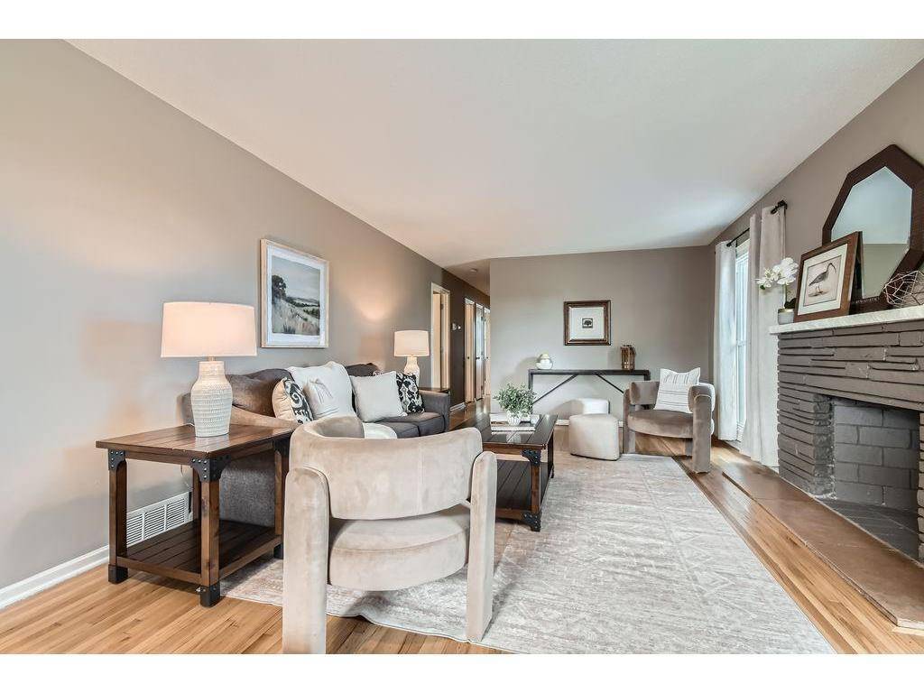 1316 Holdridge TER, Wayzata, MN 55391