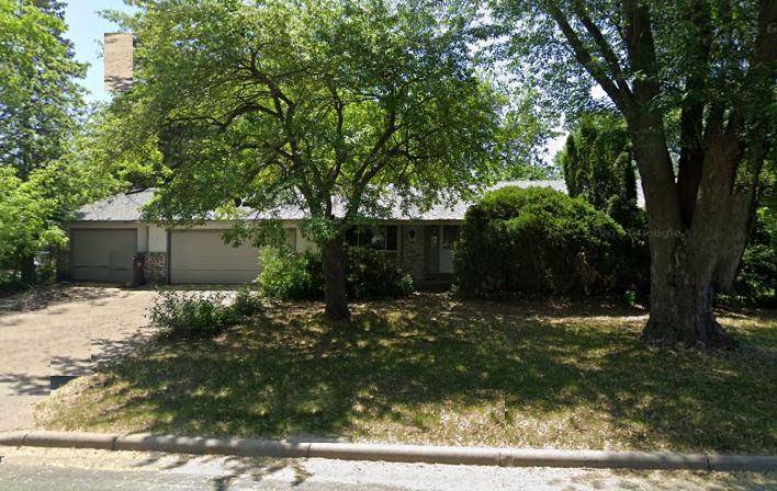 6909 146th ST W, Savage, MN 55378