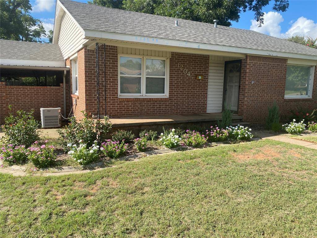 1204 W C AVE, Elk City, OK 73644