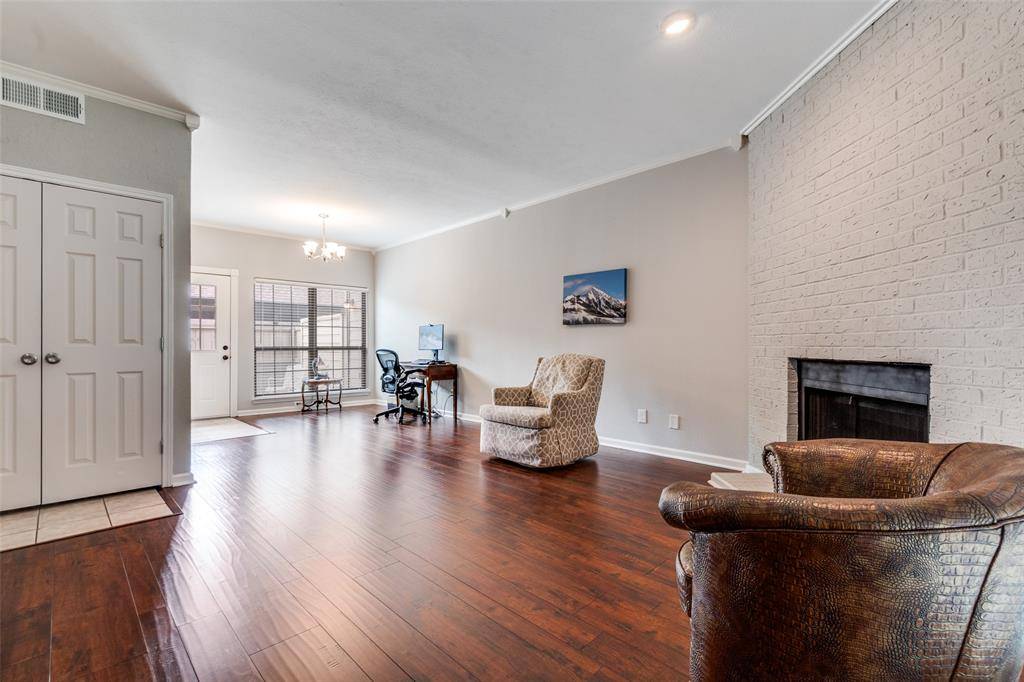 9910 Royal Lane #1006, Dallas, TX 75231