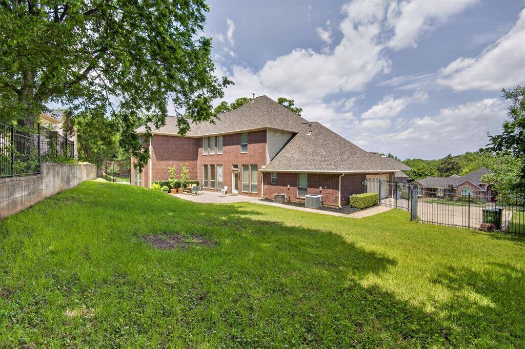 2416 PARK RUN DRIVE, Arlington, TX 76016