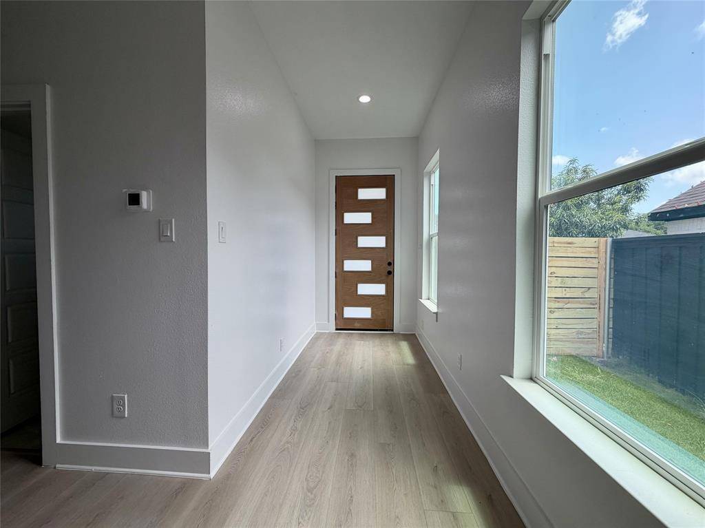 2823 Curvilinear Court, Dallas, TX 75227