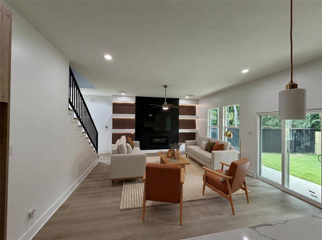 2823 Curvilinear Court, Dallas, TX 75227