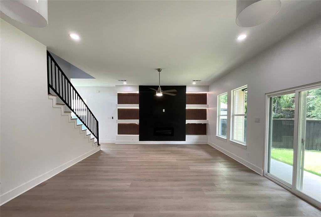 2823 Curvilinear Court, Dallas, TX 75227