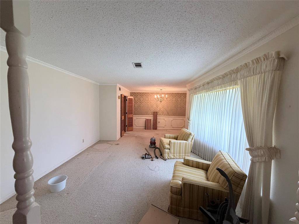 3811 Laurel Canyon Drive, Dallas, TX 75233