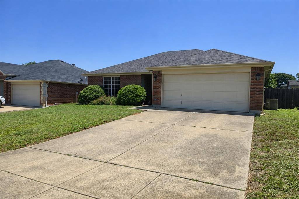 2009 Wahoo Drive, Mansfield, TX 76063