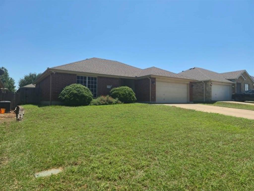 2009 Wahoo Drive, Mansfield, TX 76063