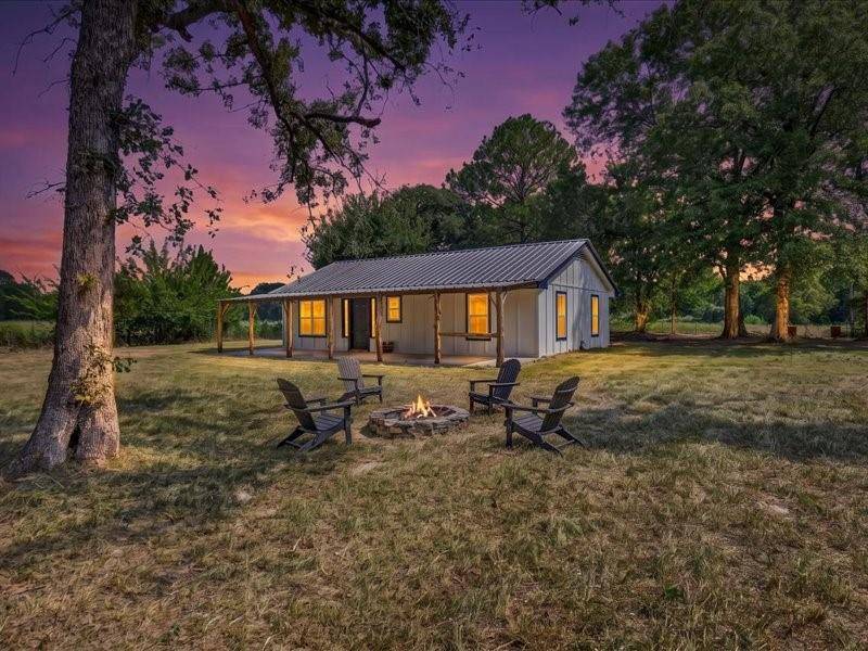8846 County Road 2448, Tool, TX 75143