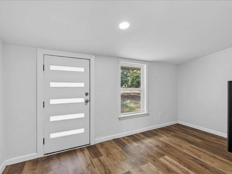 8846 County Road 2448, Tool, TX 75143