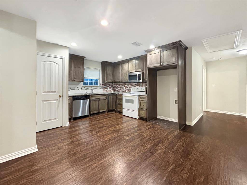 4831 Burnside Avenue, Dallas, TX 75216