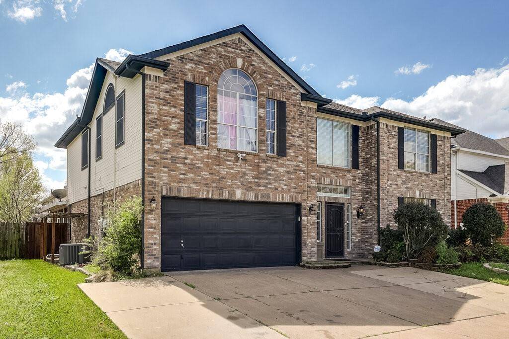 706 Gentry Drive, Arlington, TX 76018