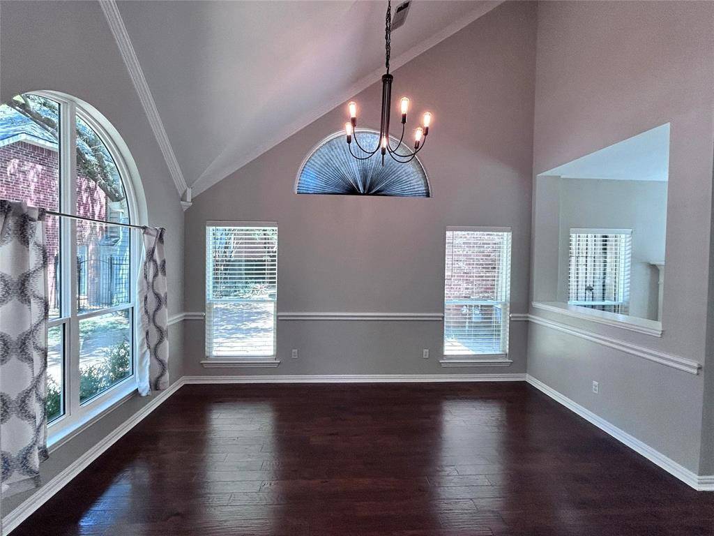2634 Lakeforest Court, Dallas, TX 75214