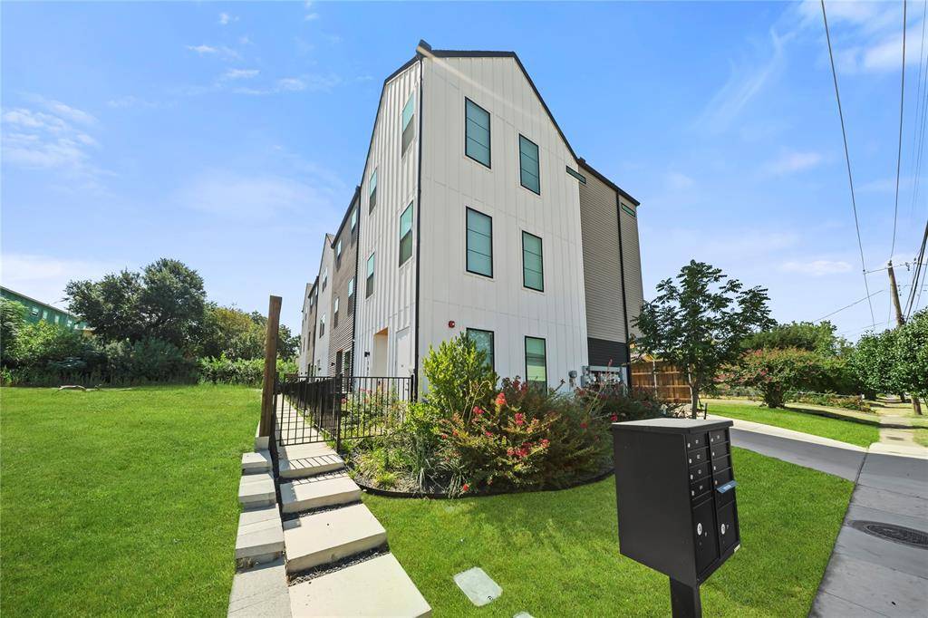 2166 Lovedale Avenue #102, Dallas, TX 75235