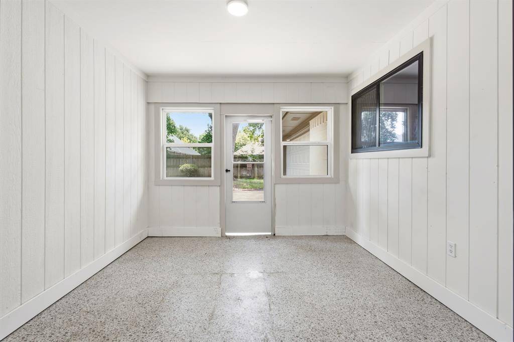 442 Hanover Lane, Irving, TX 75062