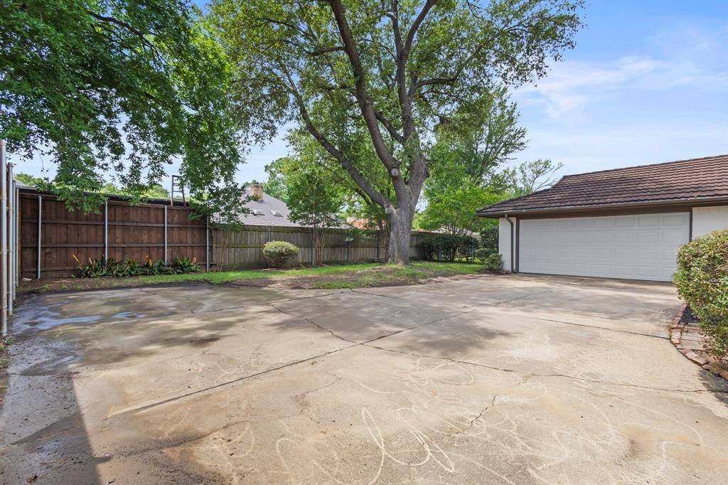 442 Hanover Lane, Irving, TX 75062
