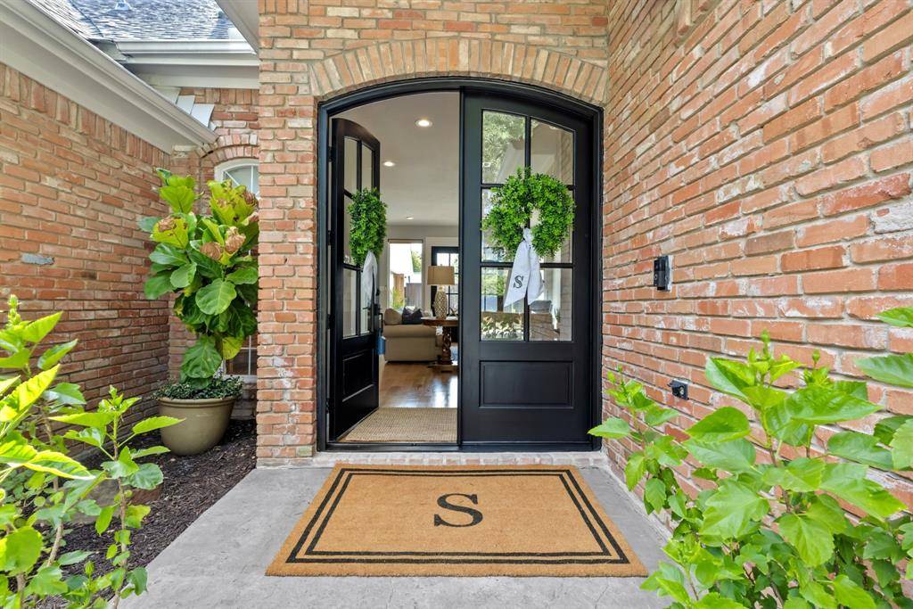1801 Triple Crown Lane, Plano, TX 75093