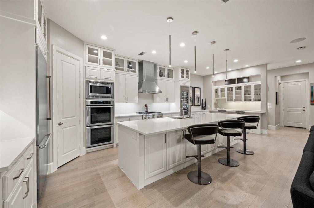 6811 Del Norte Lane, Dallas, TX 75225