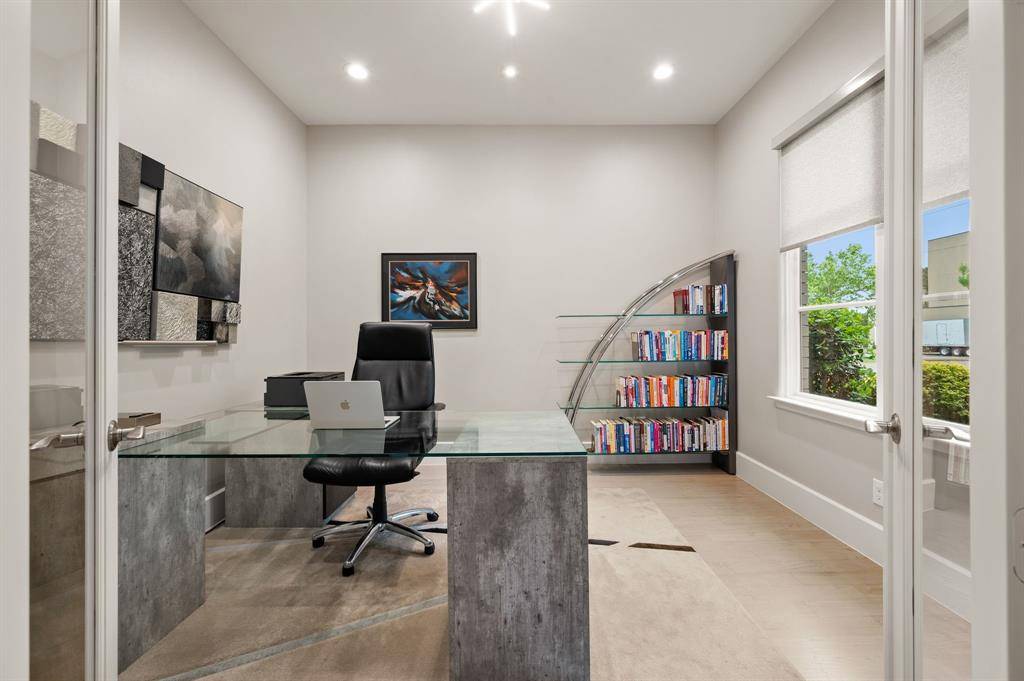 6811 Del Norte Lane, Dallas, TX 75225