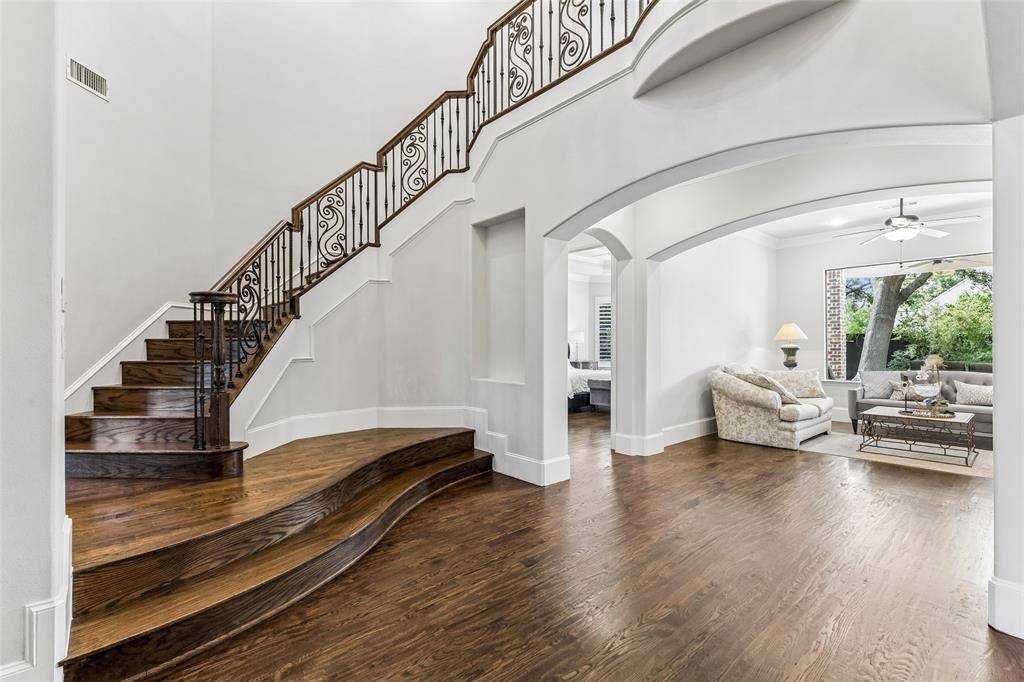 5814 Meaders Lane, Dallas, TX 75230
