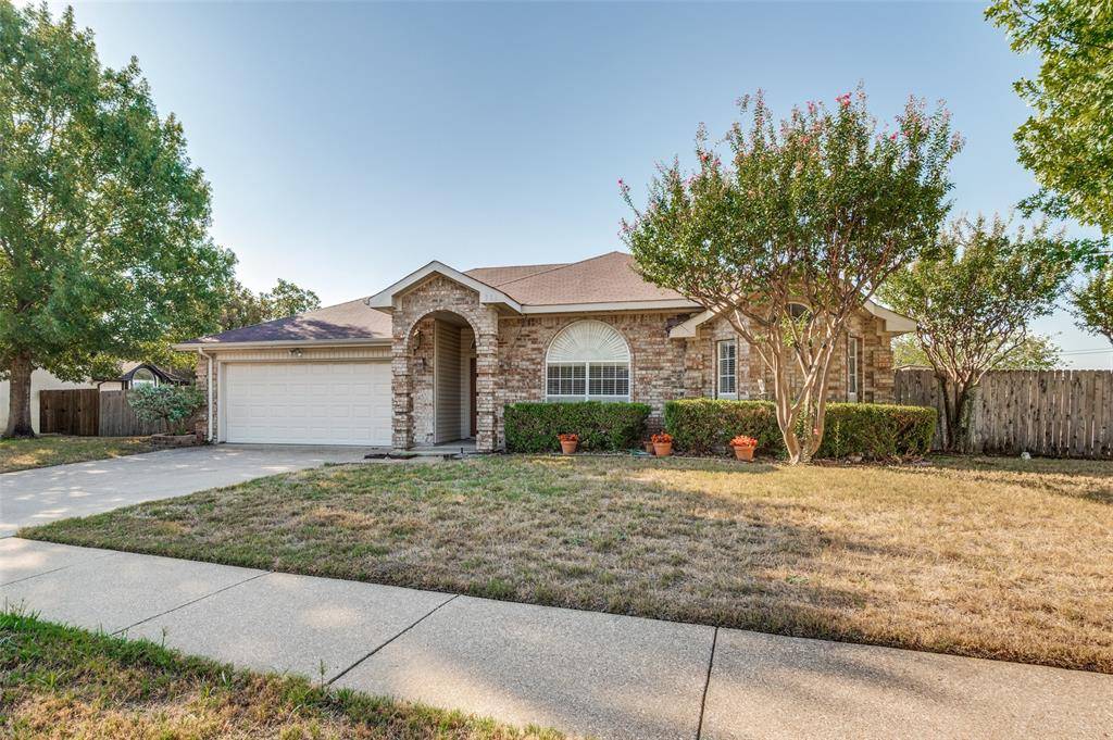 901 Mccomb Lane, Cedar Hill, TX 75104