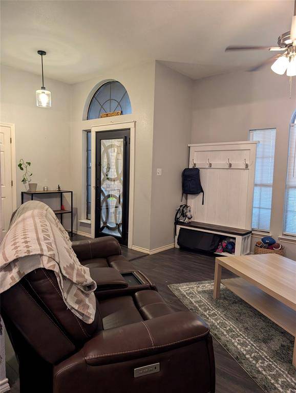 127 Pecan Grove, Lancaster, TX 75146