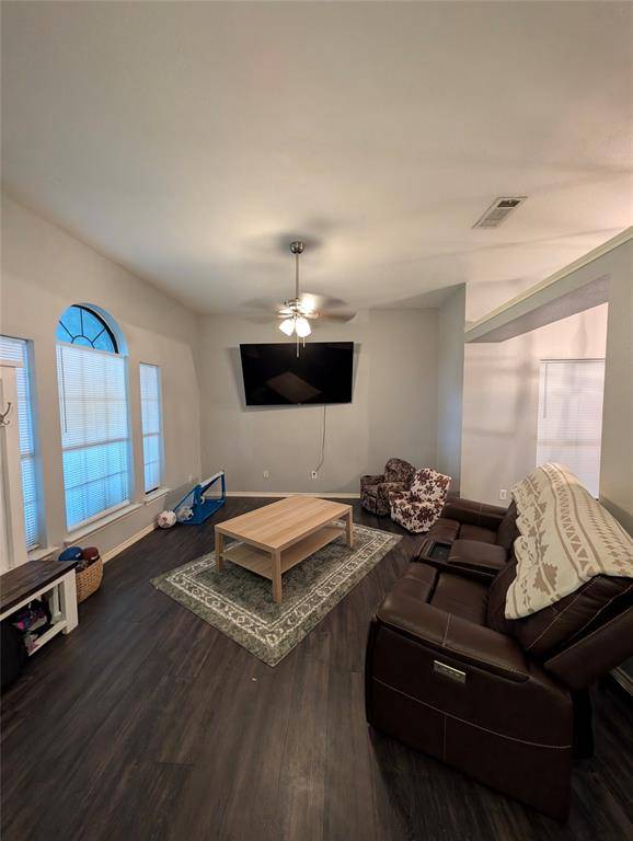 127 Pecan Grove, Lancaster, TX 75146