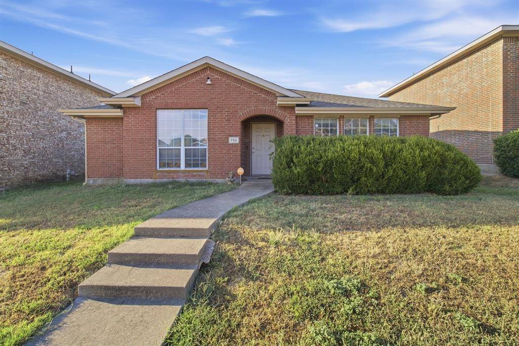 752 Eldorado Drive, Desoto, TX 75115