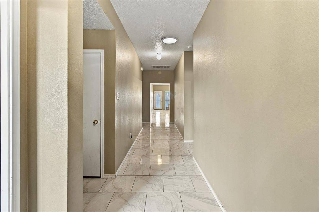 752 Eldorado Drive, Desoto, TX 75115
