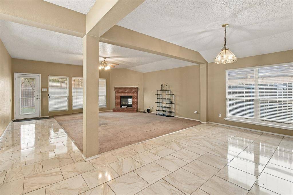 752 Eldorado Drive, Desoto, TX 75115