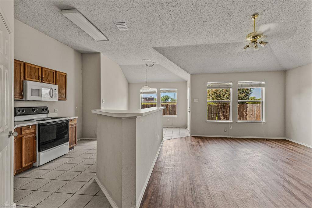 2011 Misty Hollow Court, Forney, TX 75126