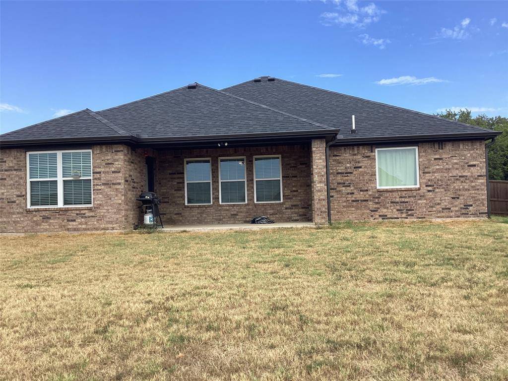 122 NORTH MEADOWS Street, Pottsboro, TX 75076