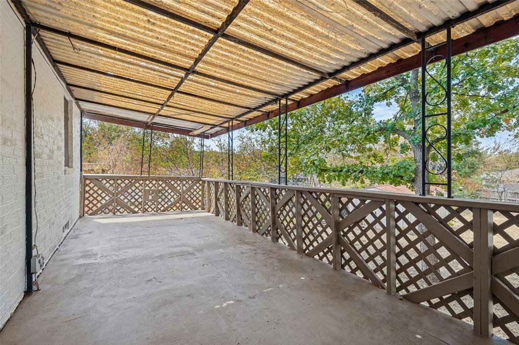 227 S Justin Avenue, Dallas, TX 75211