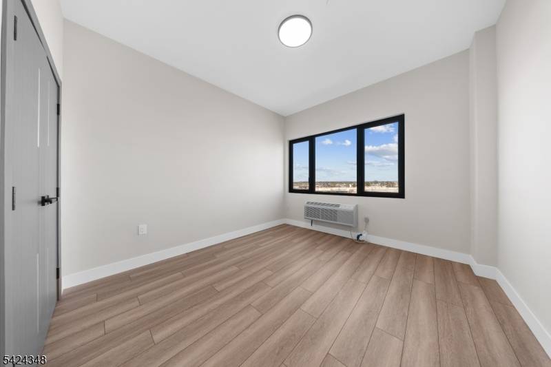 87 Mary St #505, Paterson City, NJ 07503
