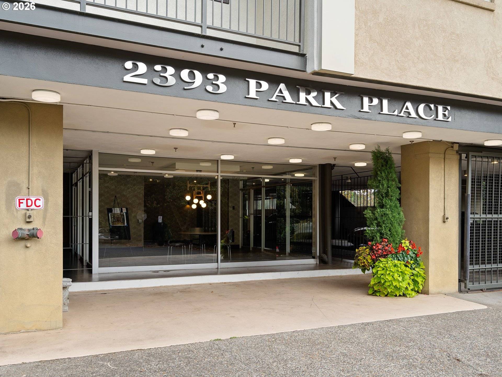 2393 SW PARK PL #112, Portland, OR 97205